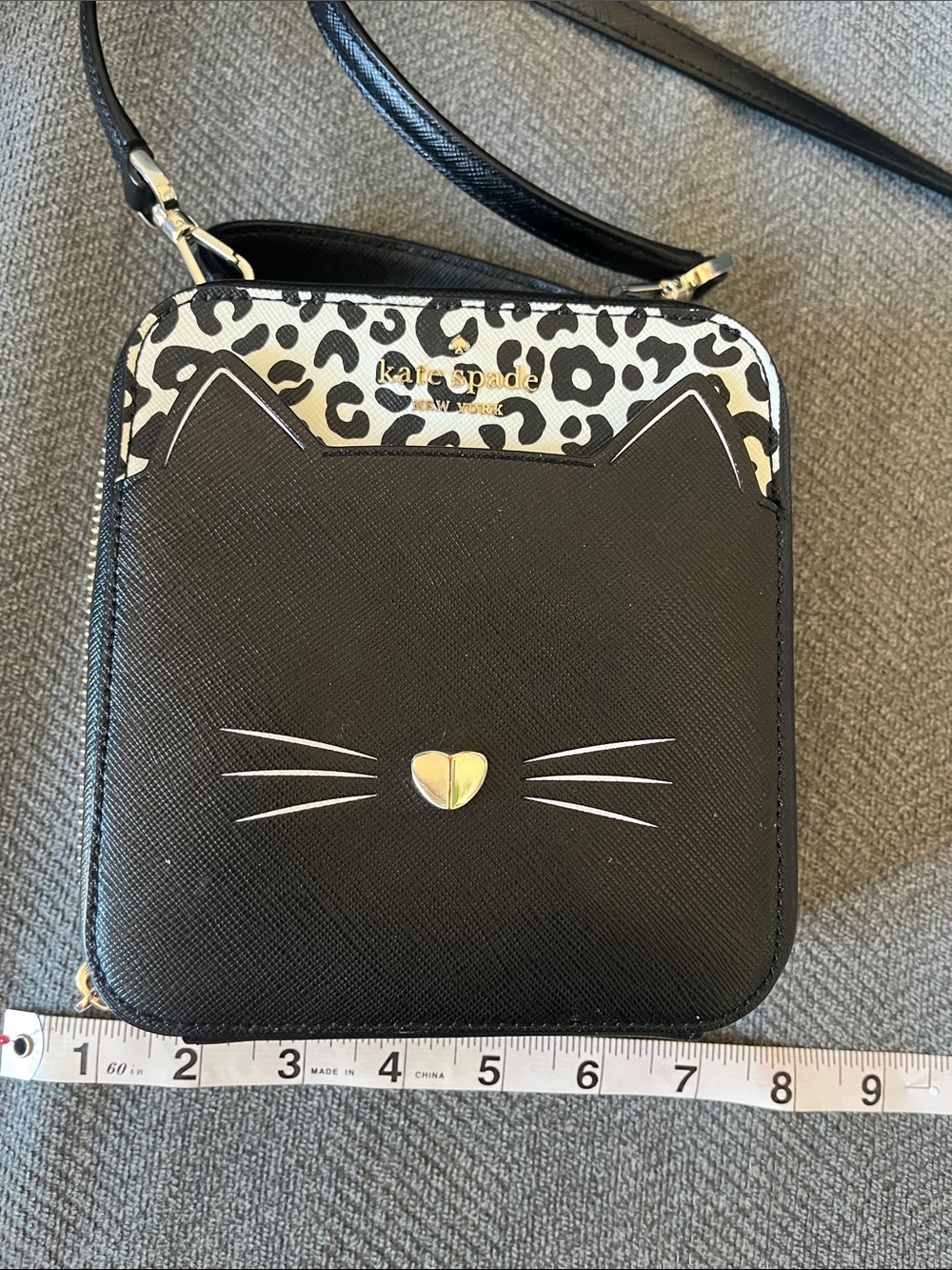 kate spade Black and White Cat Face purse. EUC - Picture 6 of 6